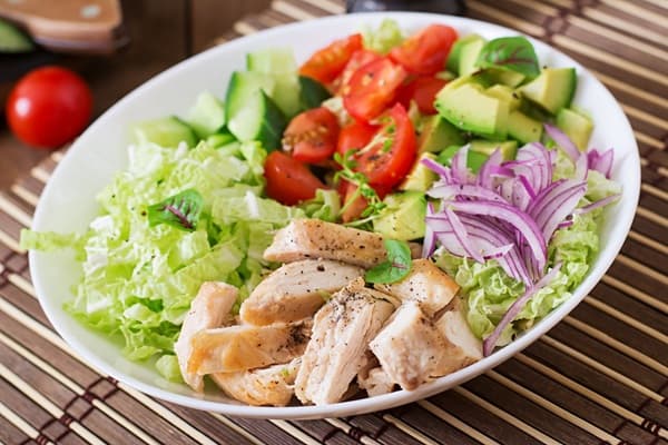 Chicken Thai salad with peanut dressing